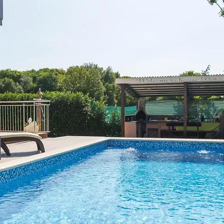 Dora Comfortable * Labin (Istria)